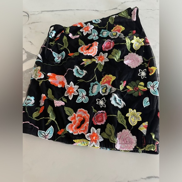 INC one shoulder black floral top size small NWT - Picture 3 of 3